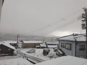 雪、到来